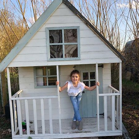 Willow Court Farm Studio East & Petting Farm, 8 Mins To Legoland & Windsor, 15 Mins To Lapland Uk Екстериор снимка