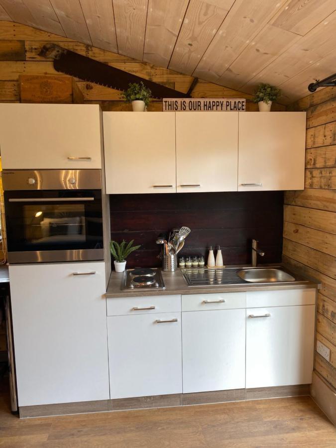 Willow Court Farm Studio East & Petting Farm, 8 Mins To Legoland & Windsor, 15 Mins To Lapland Uk Екстериор снимка